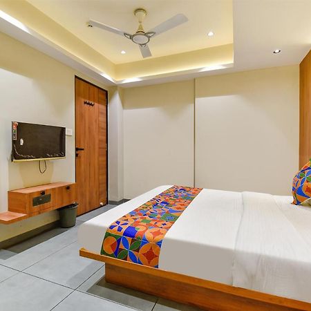 Fabhotel Udhna Inn, Near Udhna Junction 苏拉特 外观 照片