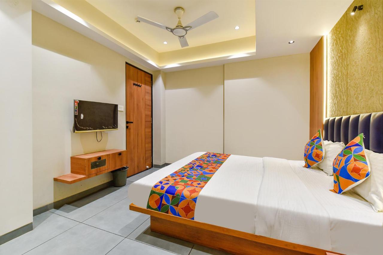 Fabhotel Udhna Inn, Near Udhna Junction 苏拉特 外观 照片