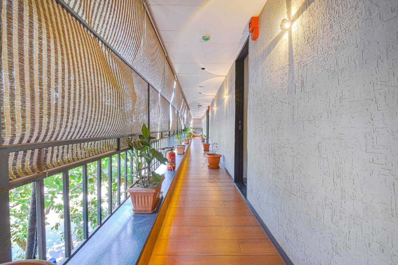 Fabhotel Udhna Inn, Near Udhna Junction 苏拉特 外观 照片