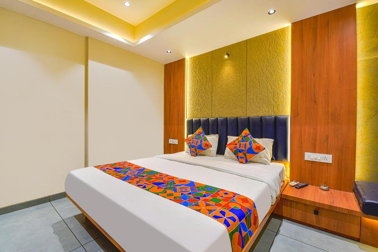 Fabhotel Udhna Inn, Near Udhna Junction 苏拉特 外观 照片