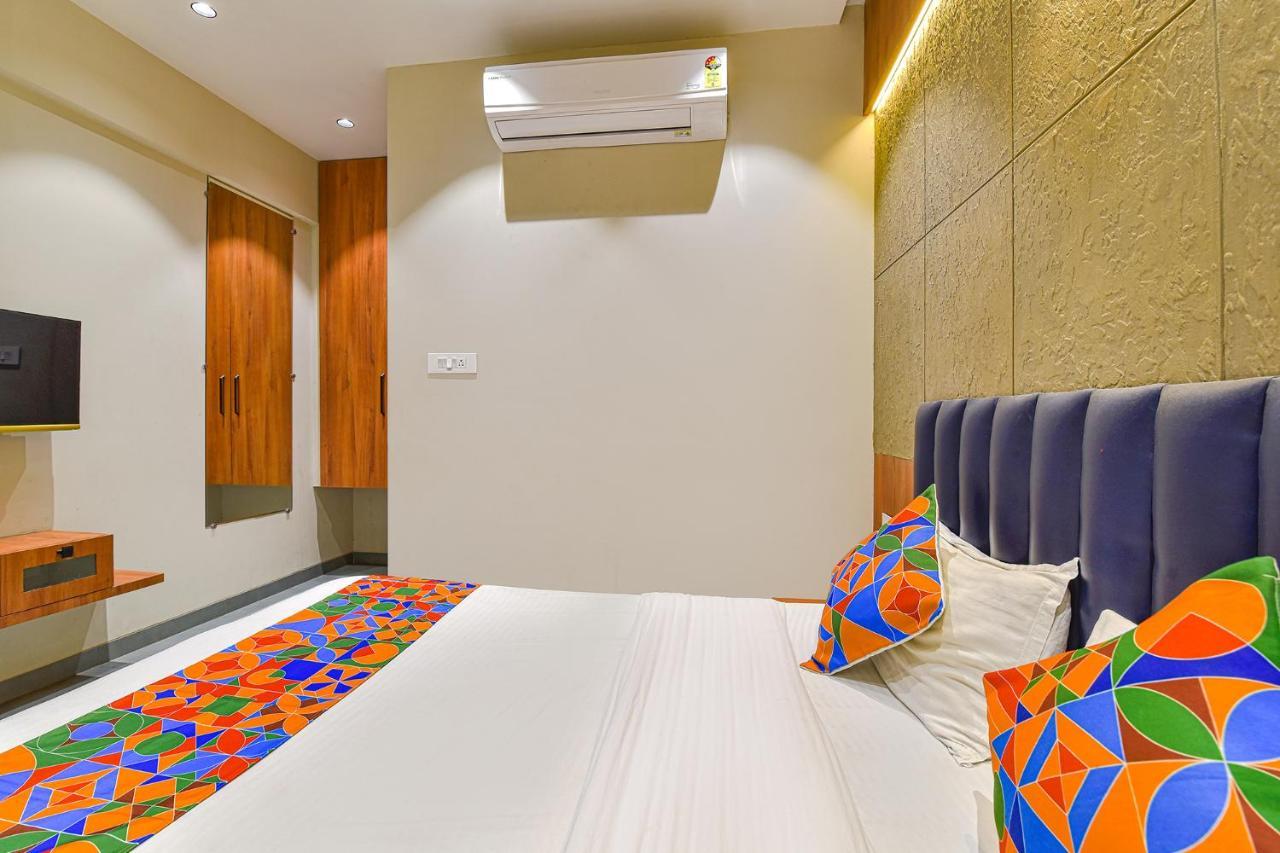 Fabhotel Udhna Inn, Near Udhna Junction 苏拉特 外观 照片